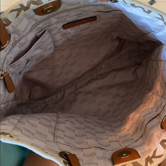 Micheal Kors tote bag - Picture 5 of 6